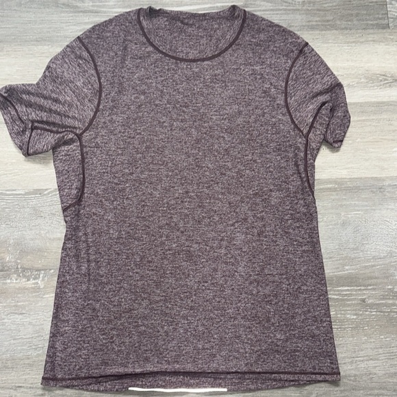 Lululemon T-shirt short sleeve nice colors purple like new  . SZ L - Picture 5 of 5